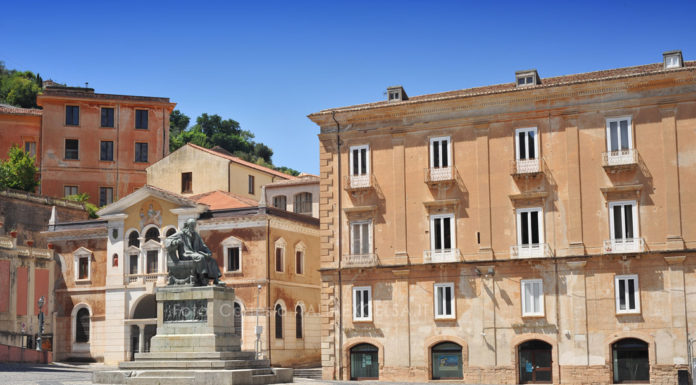 Chiude Biblioteca Civica a Cosenza. “NOI”: Pierfranco Bruni ha ragione biblioteca civica, cosenza, pierfranco bruni, movimento noi