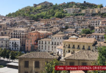 Cosenza, “ZTL Città Storica”: il varco che chiude all’umanità Scorcio della Città Storica di Cosenza