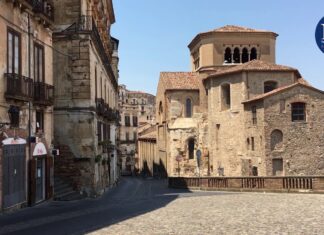 ZTL – Cosenza Centro Storico: muore tutto. 240″ di Solitudine