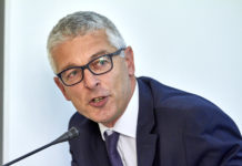 Sanità, Morra: “Stop ai doppi incarichi per commissari alla sanità. Basta a favori per amici degli amici” senatore-nicola-morra