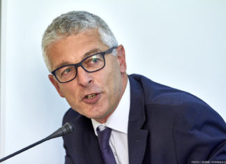 Sanità, Morra: “Stop ai doppi incarichi per commissari alla sanità. Basta a favori per amici degli amici” senatore-nicola-morra