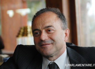 Gratteri indaga, ora è certo. A Cosenza sono tutti più buoni ma non per Natale Dott. Nicola Gratteri - Procuratore della repubblica di Catanzaro