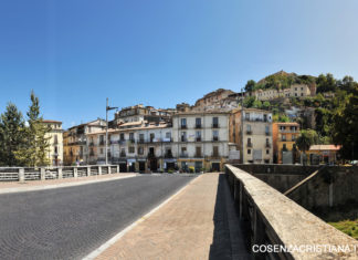 Cosenza, a Santa Lucia la “guerra tra poveri”. Ma è guerra per tutti Cosenza - Città Storica
