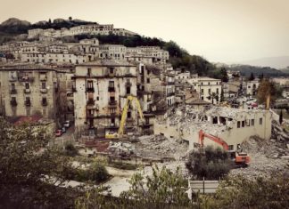 Abbattuto l’ex Jolly Hotel, a Cosenza, restano decine di incompiute cosenza storica, jolly hotel, mario occhiuto