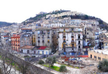 90 milioni di Euro dividono il tavolo del Ministro Bonisoli. Ora c’è anche Oliverio Città Storica di Cosenza - Ex Jollu Hotel