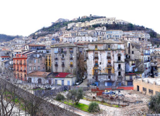 90 milioni di Euro dividono il tavolo del Ministro Bonisoli. Ora c’è anche Oliverio Città Storica di Cosenza - Ex Jollu Hotel