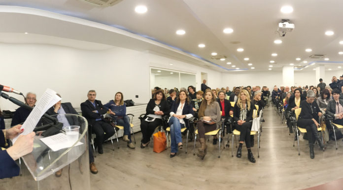 La Donna candidata a Sindaco che fa riflettere i Cittadini di Rende. E’ la vera novità Eleonora Cafiero - candidata a Sindaco della Città di Rende nel corso della presentazione del programma elettorale