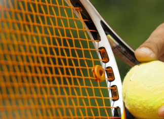 Rende: Manna inciampa su palla da tennis. Ora la Metro potrebbe travolgerlo Il Tennis