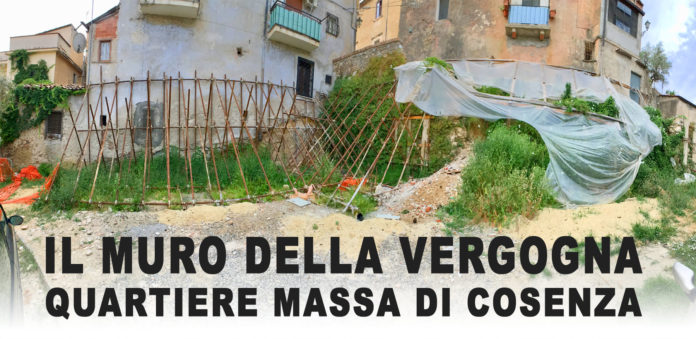 mario occhiuto, comune di cosenza, muro della vergogna