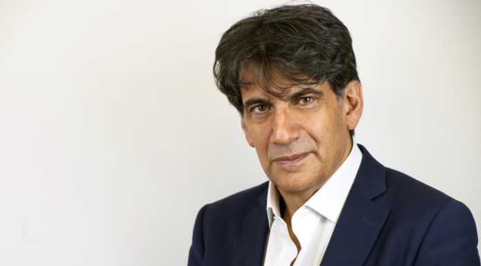 Calabria: Carlo Tansi sottoscrive il Decalogo dell’Etica in Politica. Il candidato Presidente della Regionale Calabria Carlo Tansi