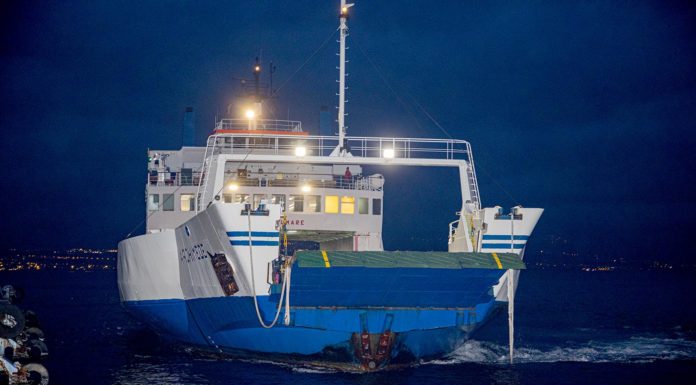 Messina: il Sindaco De Luca riporta a scuola i suoi colleghi. Coronavirus, il sindaco di Messina De Luca blocca il porto.