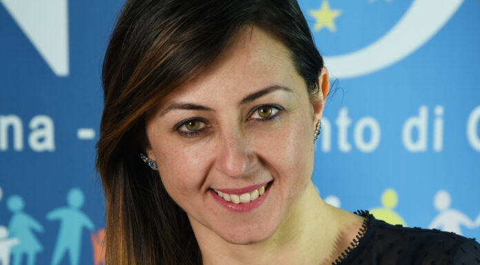 PNRR e Fondi Europei in pillole. Incontro con Eleonora Cafiero nella Biblioteca Nazionale di Cosenza Eleonora Cafiero - co fondatrice del Centro di Alta Competenza CONNESSIONI