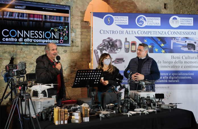 Centro di Alta Competenza CONNESSIONI – Da sx Massimo De Buono, Eleonora Cafiero, Fabio Gallo – Foto Vincenzo Zicaro