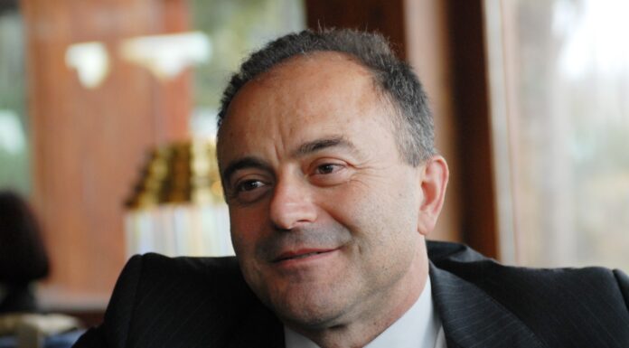 Istituita la “Scorta Civica” per Nicola Gratteri. Venerdì il primo sit-in a Catanzaro. Scorta Civica per Nicola Gratteri