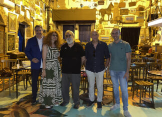 Officina delle Arti a Cosenza: Consiglieri e Delegati a lavoro. Da sx: Fabio Gallo, Antonietta Cozza, Eduardo tarsia, Aldo Trecroci, Francesco Turco