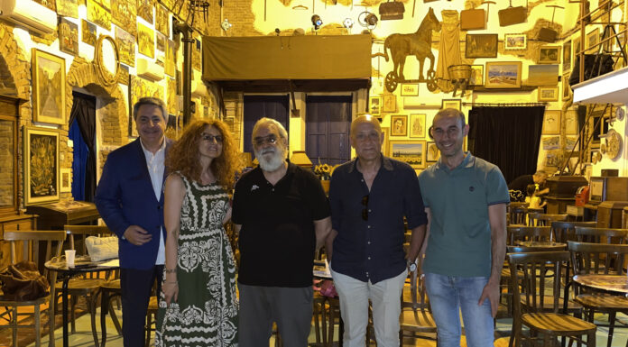 Officina delle Arti a Cosenza: Consiglieri e Delegati a lavoro. Da sx: Fabio Gallo, Antonietta Cozza, Eduardo tarsia, Aldo Trecroci, Francesco Turco
